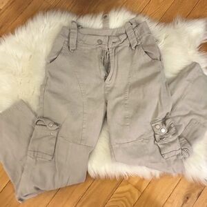 Trendy tab cargos with multiple pockets